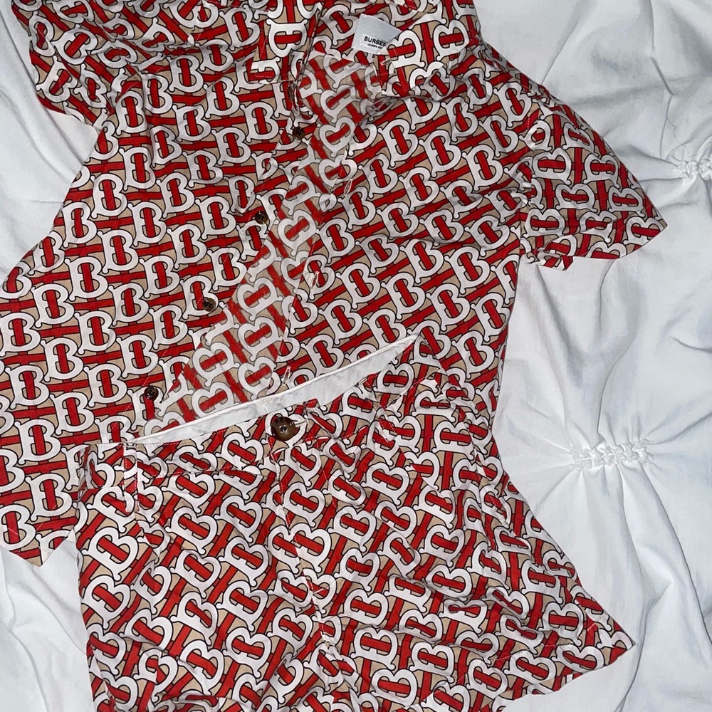 Burberry boys set.